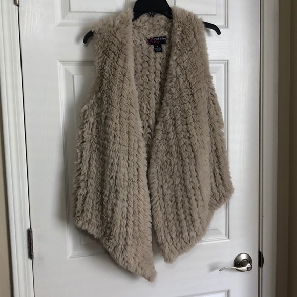 Peck & Peck faux fur vest. Size small.